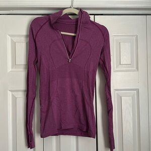 LULULEMON pullover